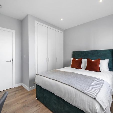 Ellie N Conys 3 Bedroom Apartment With 2 Bathrooms, An Ensuite, Kitchen And Balcony In Stratford Westfield London Ngoại thất bức ảnh